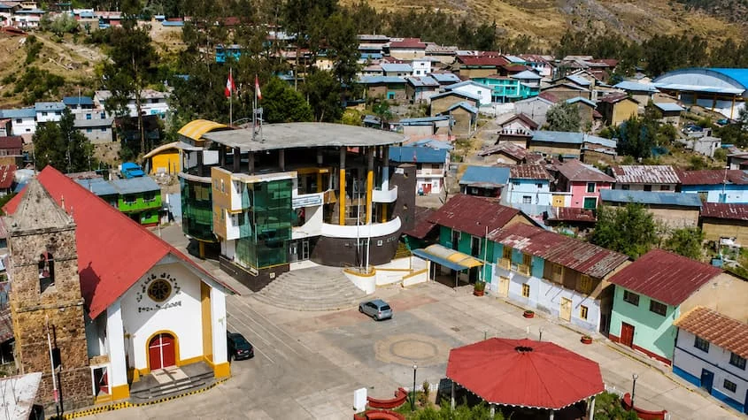 Corruption Allegations Rock Ticlacayán: Contraloría Identifies Massive Financial Loss in Road Infrastructure Project