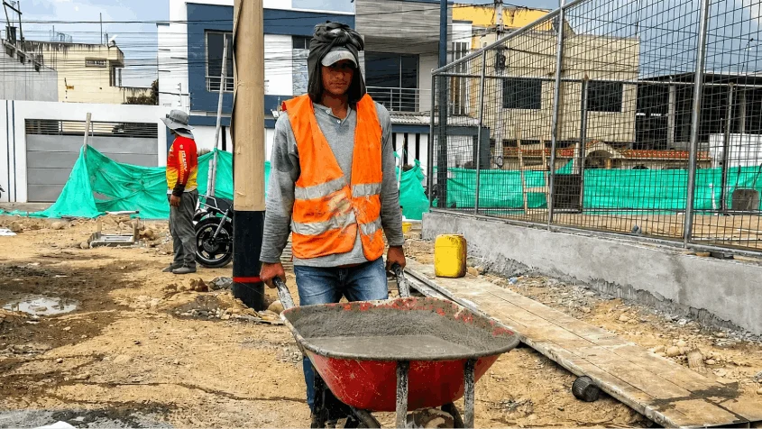 Urban Transformation in Machala: Los Rosales Park Project Hits Key Milestone