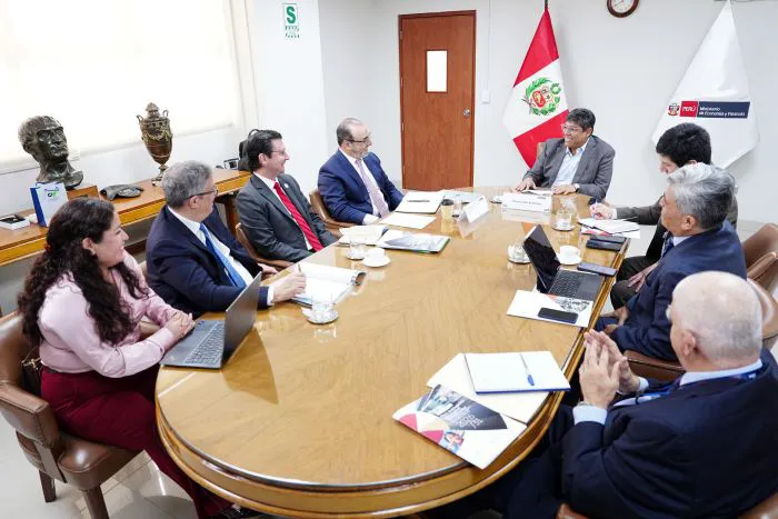Peru Secures Vital Financial Commitments from CAF and IDB for Strategic Development and Climate Resilience
