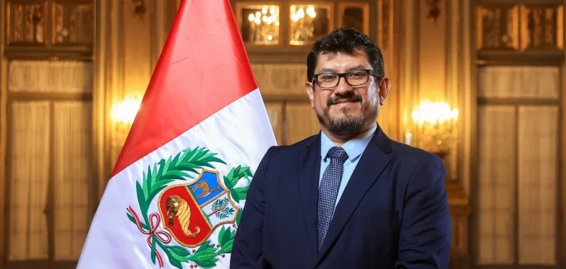 Strategic Cabinet Shift: José Angello Tangherlini Casal Sworn In as Minister of Transport and Communications